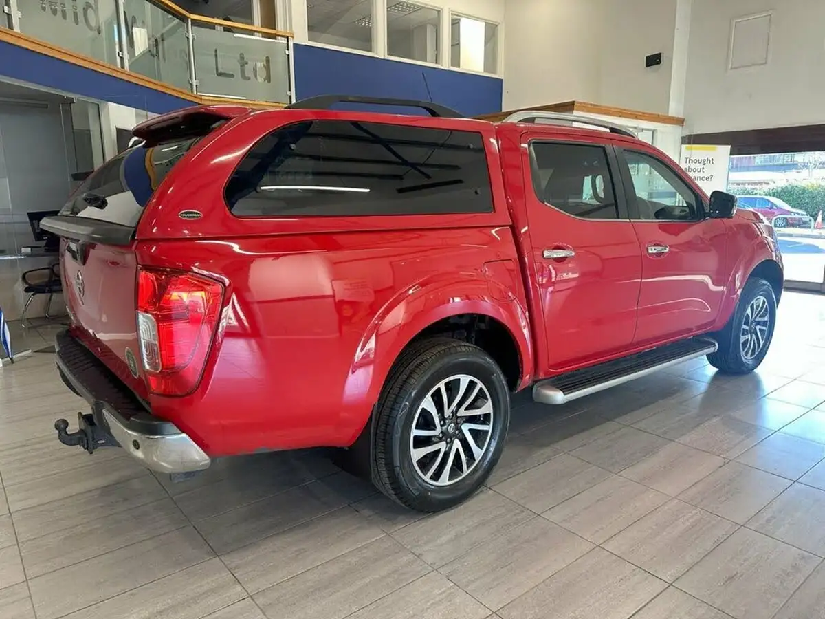 2017-nissan-navara-23dci-tekna-auto-big-6