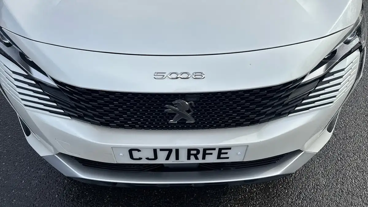 2021-peugeot-5008-suv-12-puretech-gt-premium-big-37