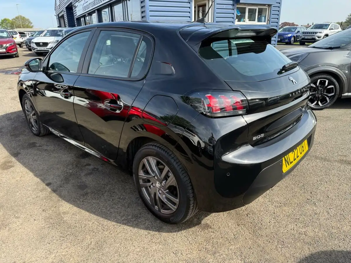 2022-peugeot-208-12-puretech-active-premium-100bhp-eat8-big-11