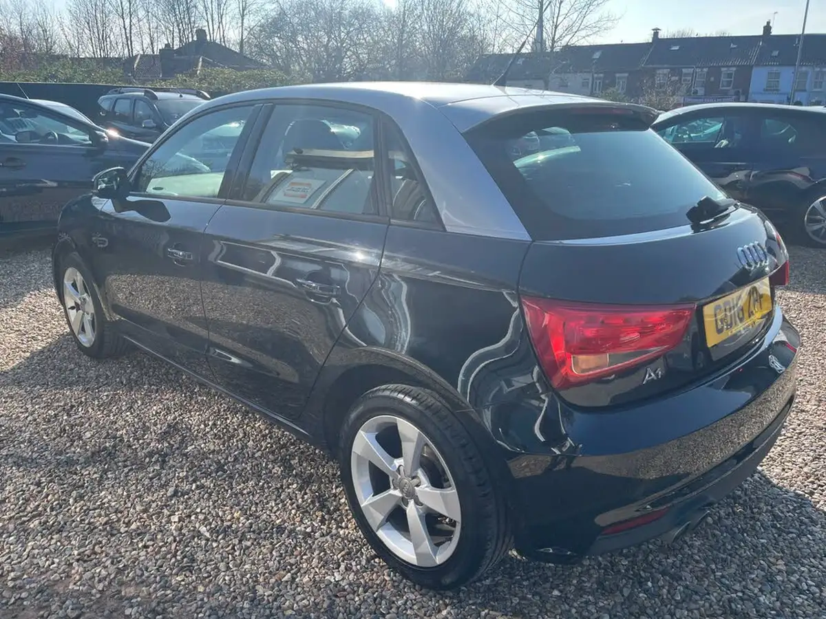 2016-audi-a1-14-tfsi-sportback-5d-s-tronic-big-6