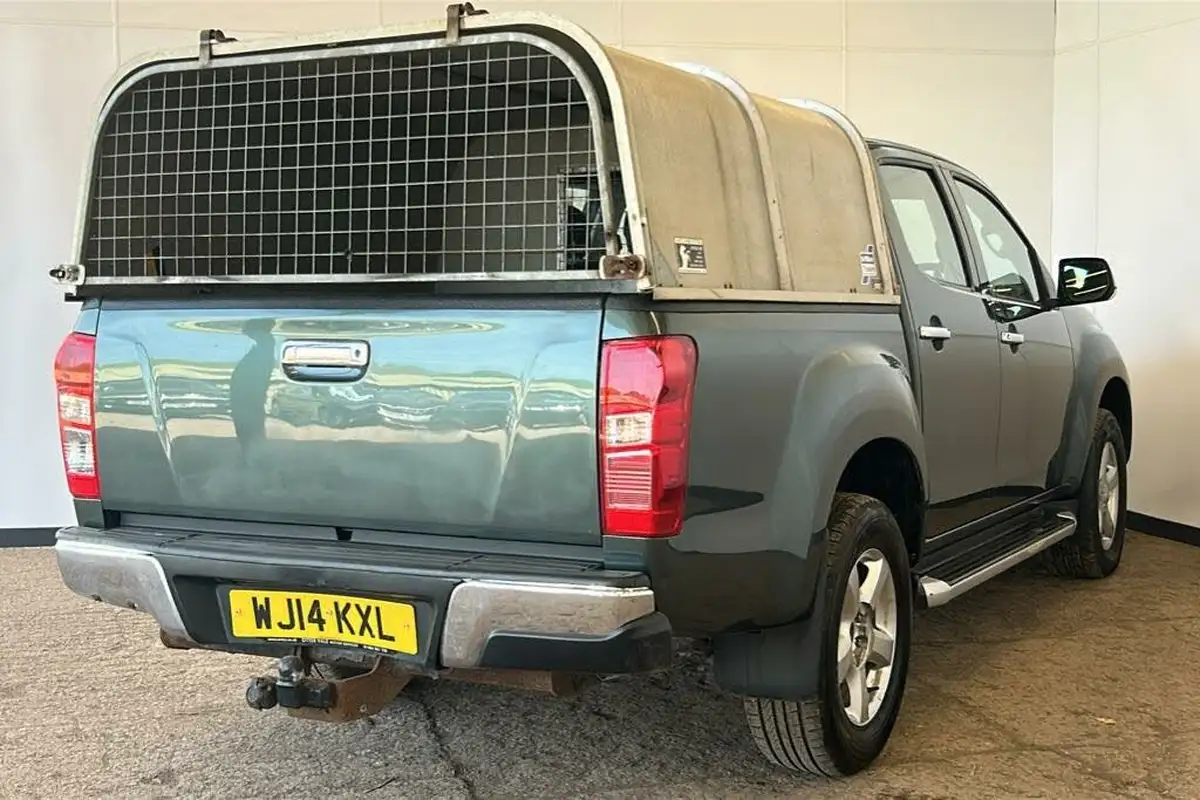 2014-isuzu-d-max-25td-yukon-double-pickup-big-3
