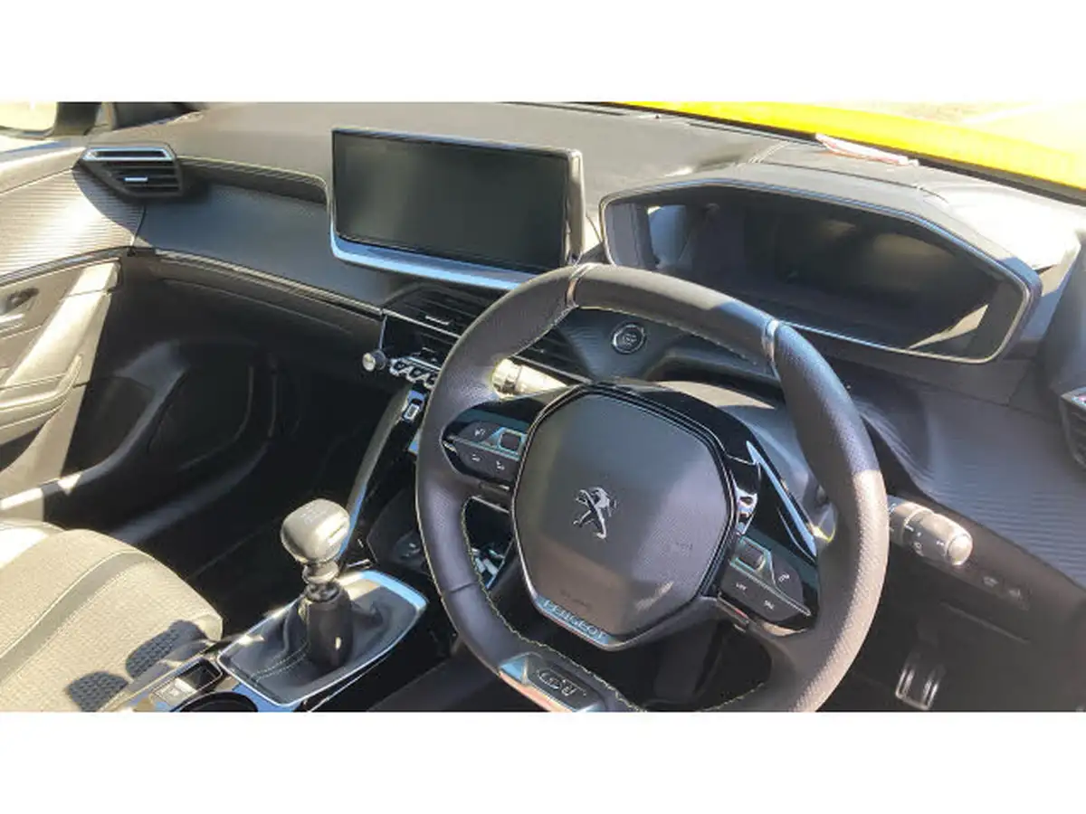 2022-peugeot-208-12-puretech-gt-100bhp-big-10