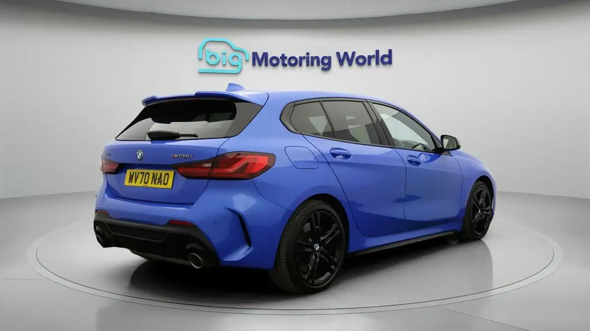 2020-bmw-1-series-20-m135i-xdrive-big-6