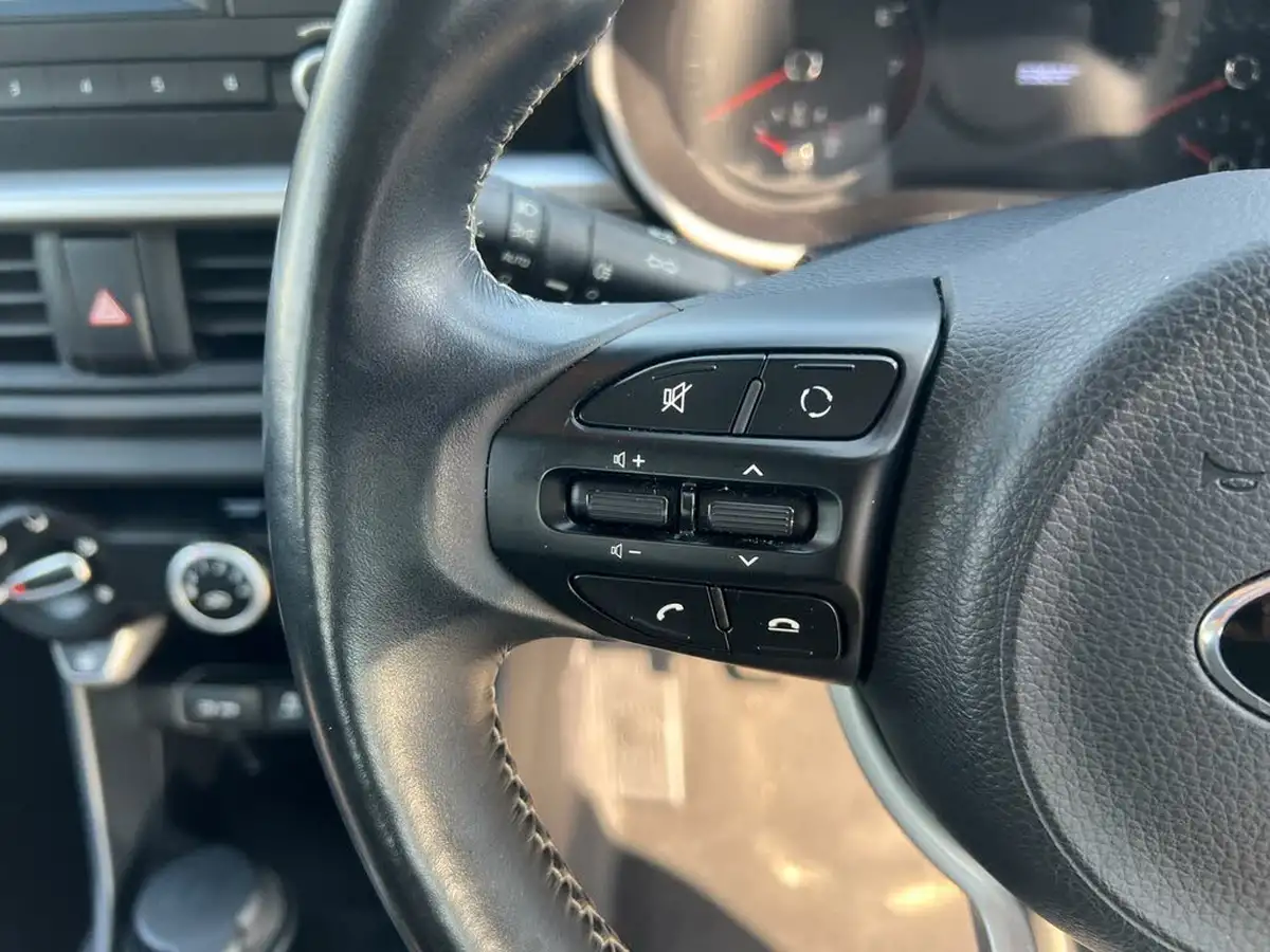 2018-kia-picanto-10-2-66bhp-big-15