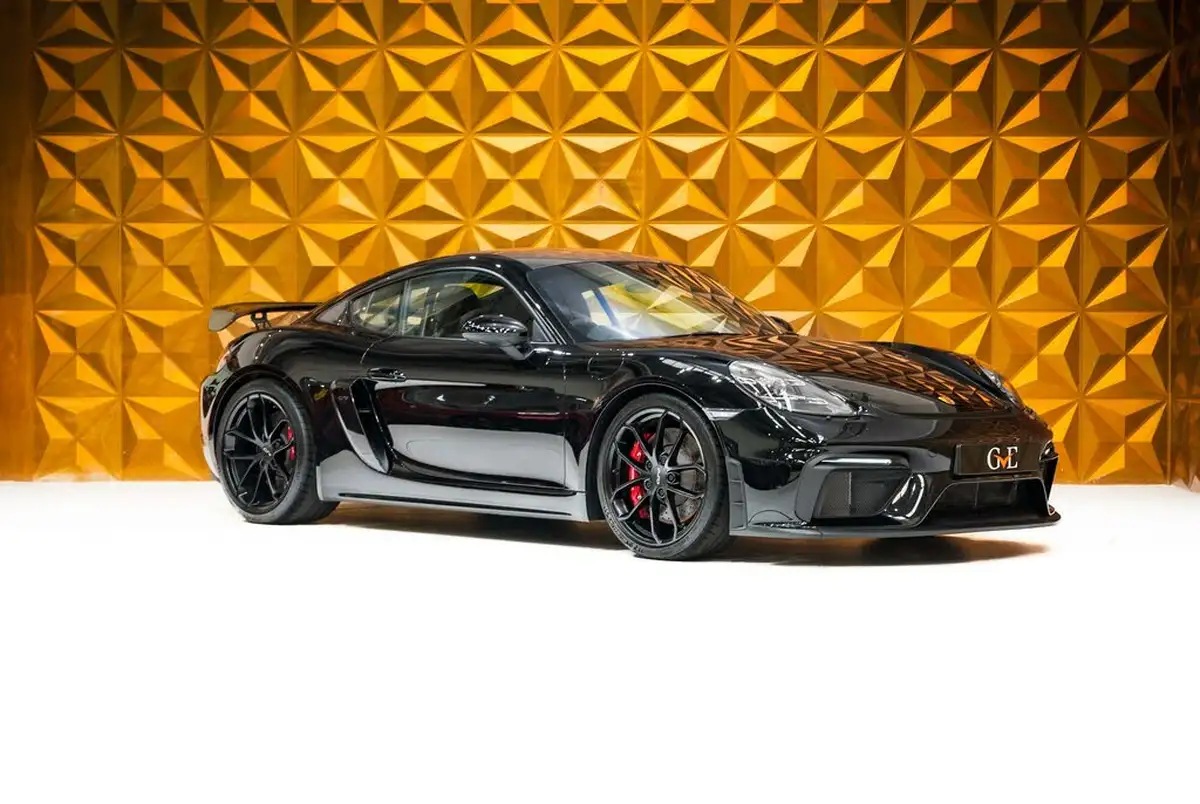 2022-porsche-cayman-718-40-cayman-gt4-big-9