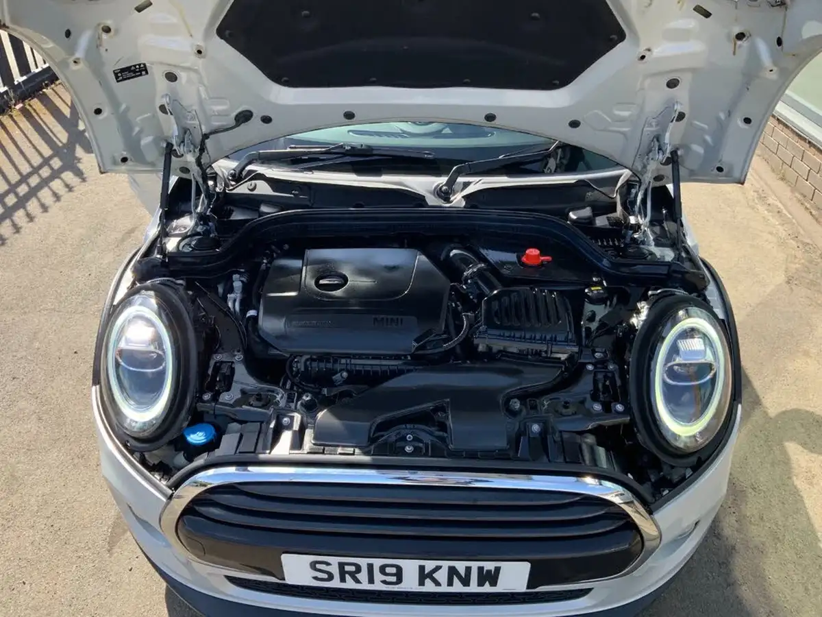 2019-mini-cooper-15-cooper-classic-hatchback-5d-big-14