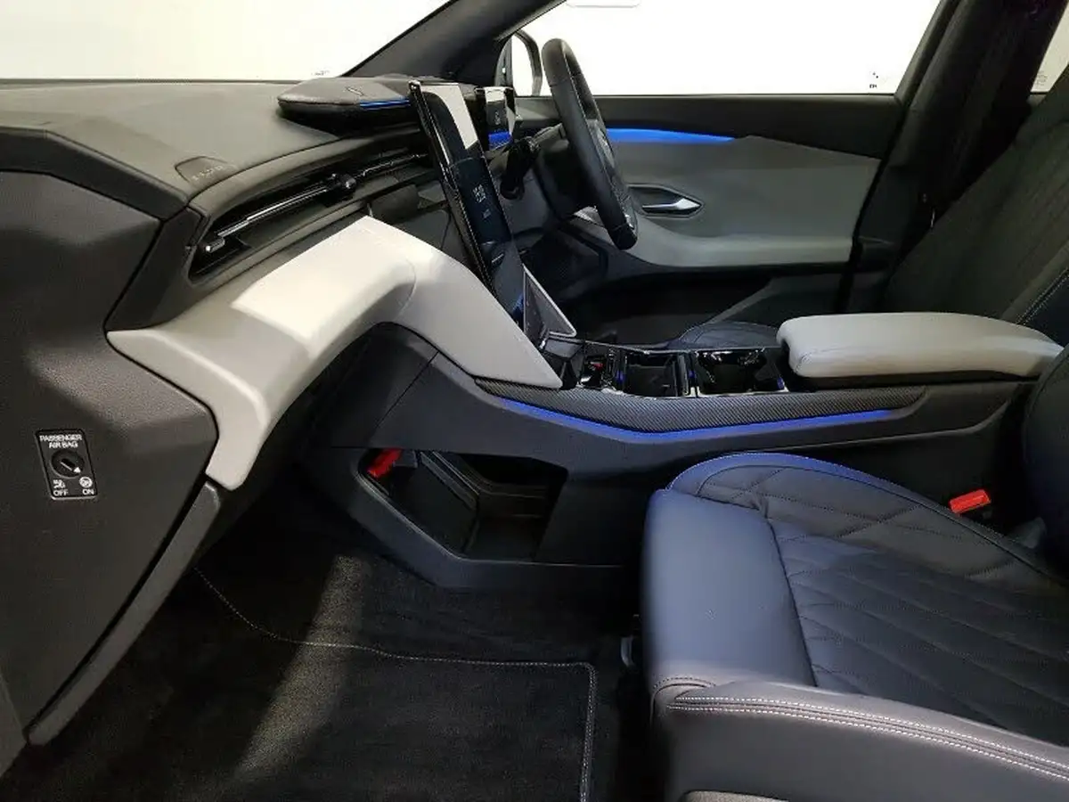 2024-ford-explorer-e-premium-286ps-77kwh-big-4