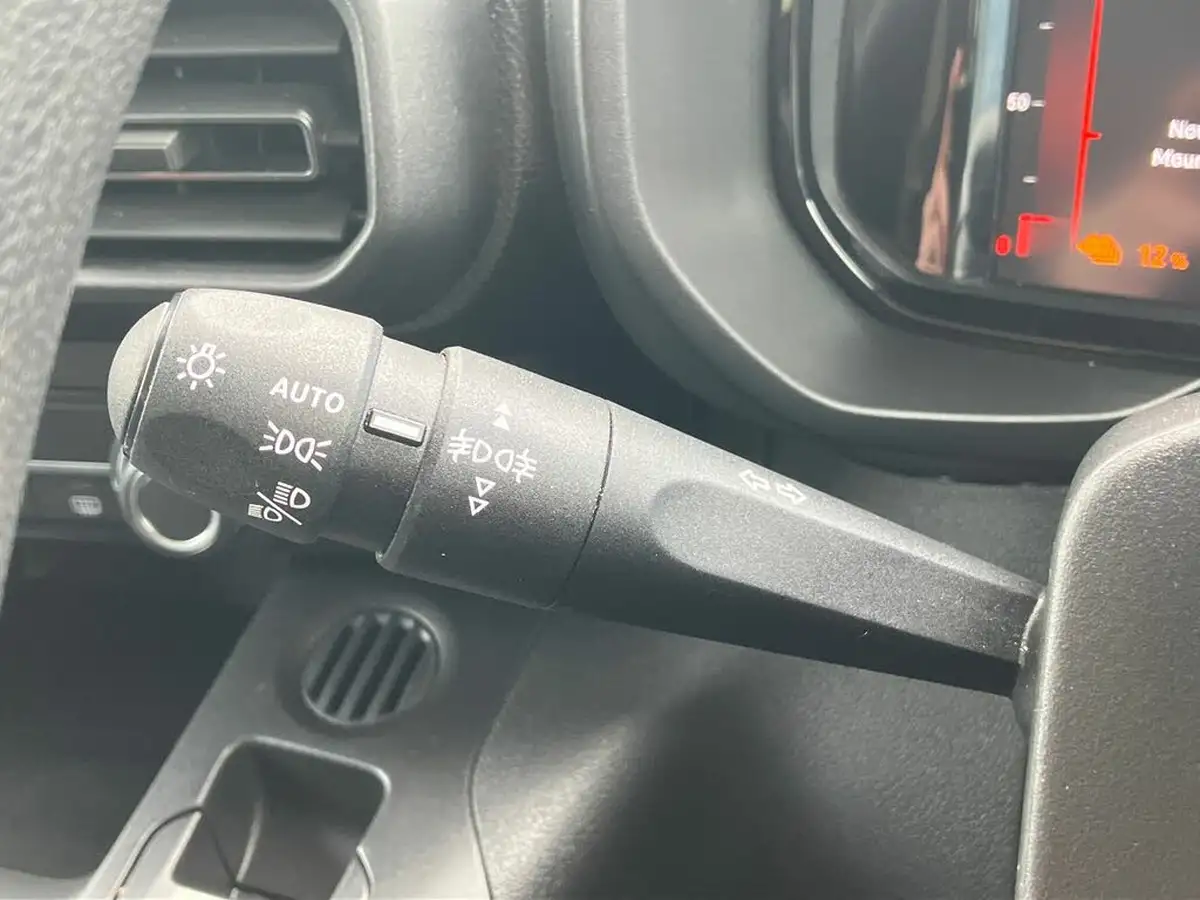 2024-vauxhall-combo-life-e-design-xl-big-32