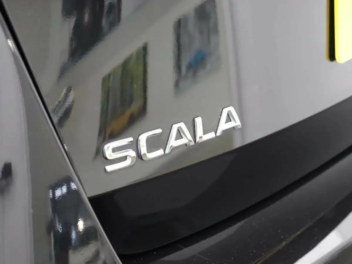 2022-skoda-scala-10-tsi-se-l-109ps-big-43
