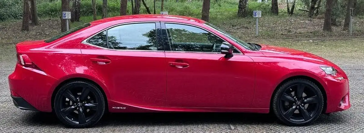 2015-lexus-is-300h-25-sport-big-4
