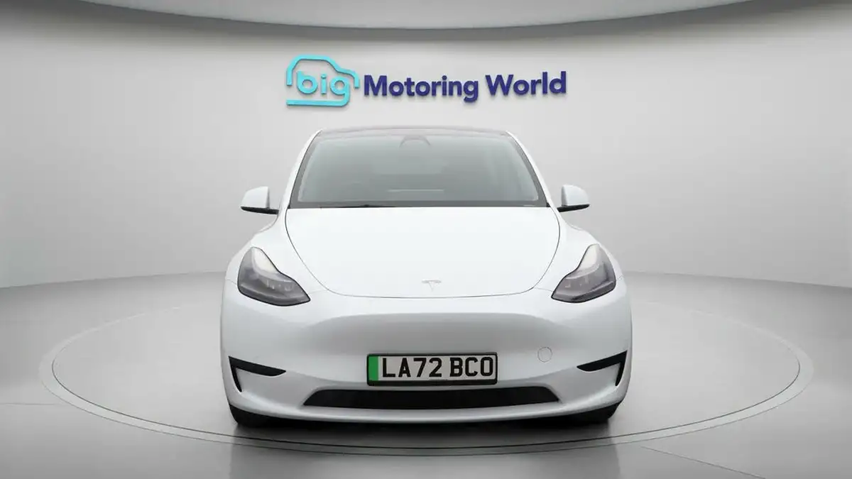 2022-tesla-model-y-e-rwd-big-2