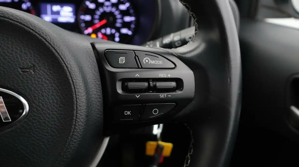 2020-kia-picanto-125-3-big-24