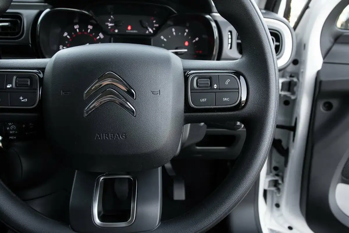 2018-citroen-c3-12-puretech-feel-82ps-big-19