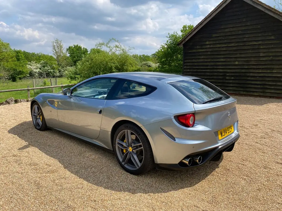 2014-ferrari-ff-63-big-6