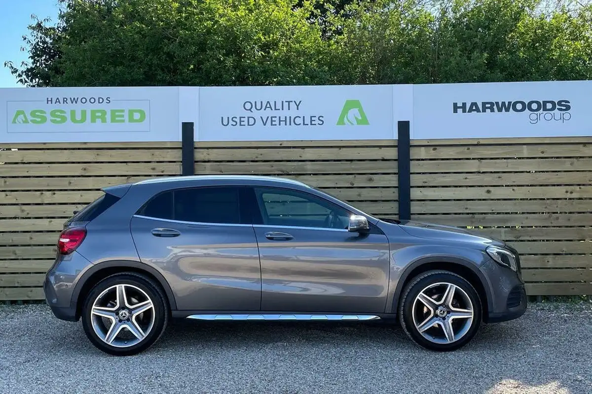 2019-mercedes-benz-gla-class-16-gla-200-amg-line-premiumss-7g-dct-big-1