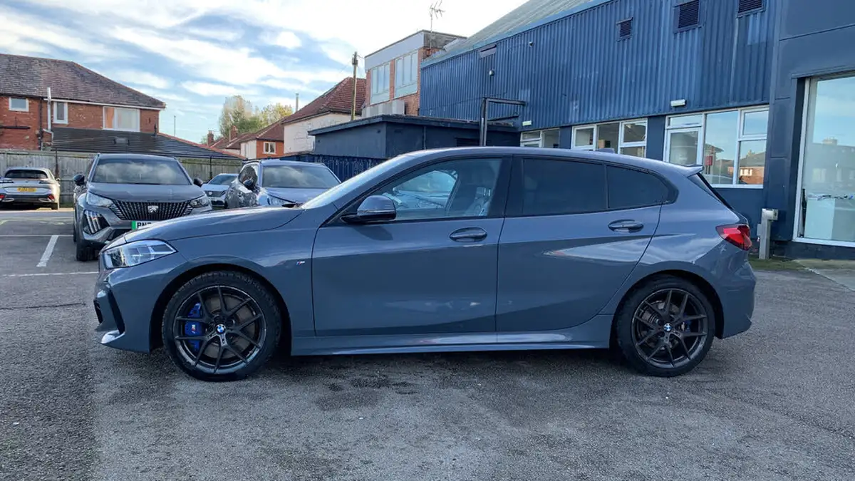 2022-bmw-1-series-15-118i-m-sport-lcp-dct-big-5
