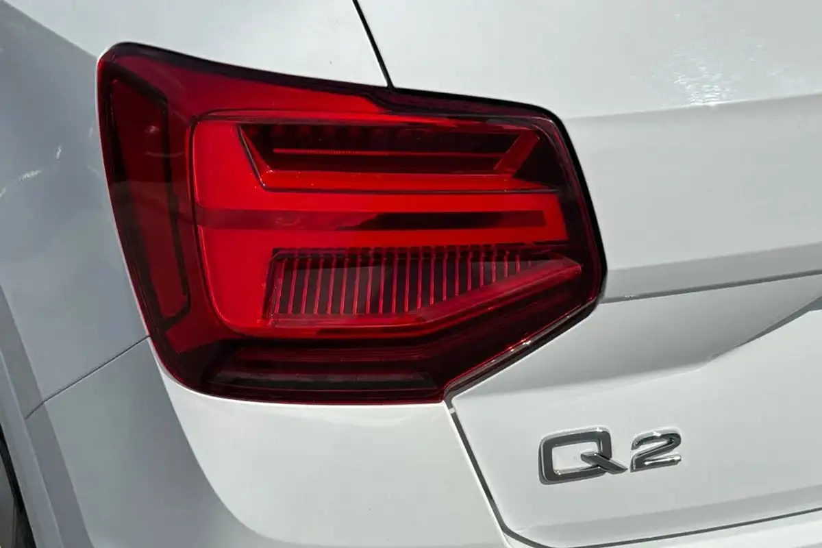 2021-audi-q2-15-35-tfsi-s-line-big-27
