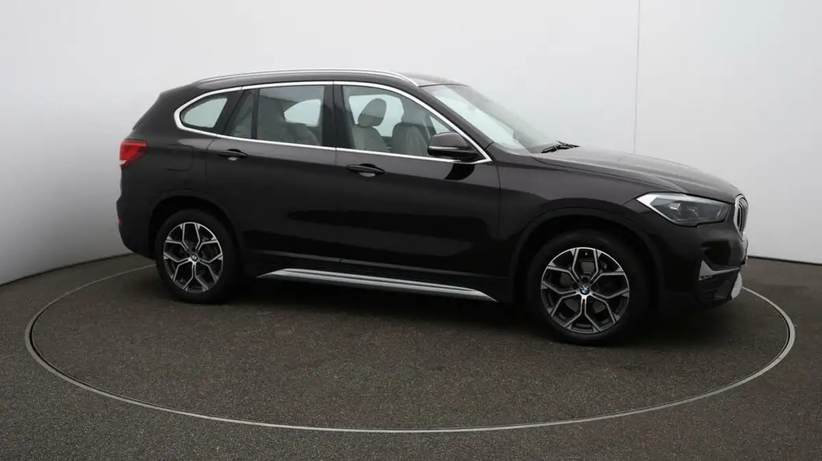 2022-bmw-x1-20td-sdrive18d-xline-sport-auto-big-39