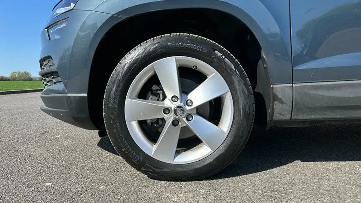 2020-skoda-karoq-15-tsi-se-dsg-big-4