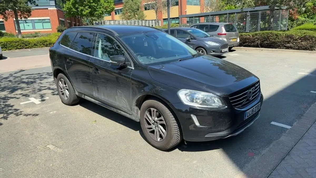 2015-volvo-xc60-20td-d4-se-190bhp-big-0