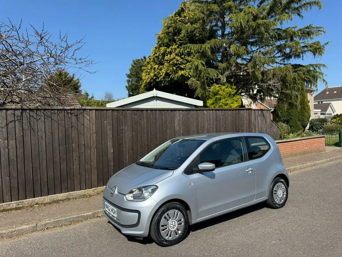 2012-volkswagen-up-10-move-up-60ps-bluemotion-tech-3d-big-7