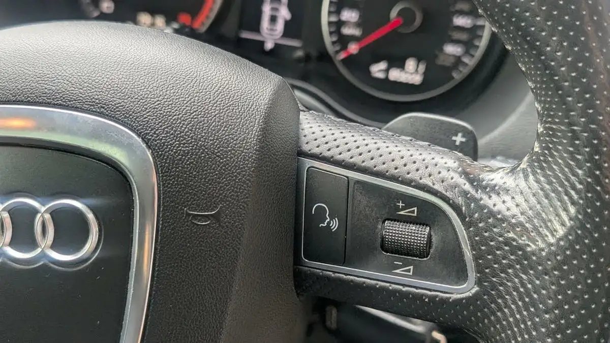 2010-audi-a3-18-sport-hatchback-3d-s-tronic-big-32