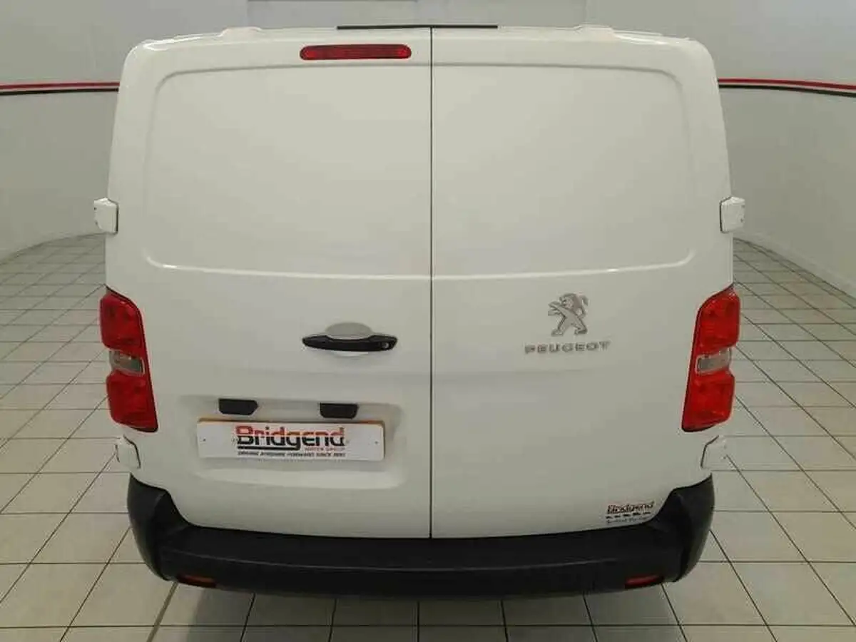 2019-peugeot-expert-20-bluehdi-professional-long-1400-20bluehdi-eu6-crew-big-4