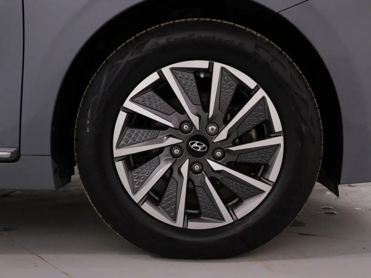 2022-hyundai-ioniq-e-premium-electric-big-9