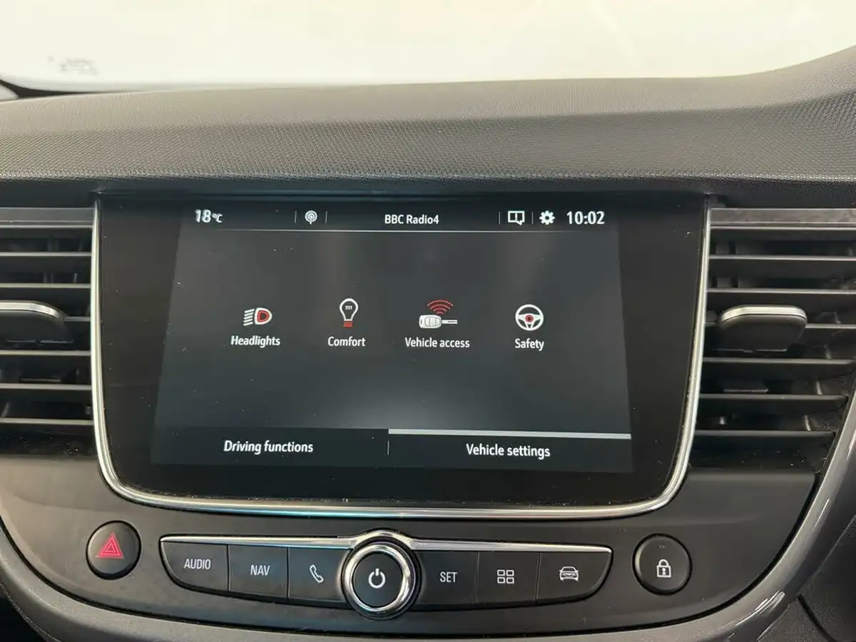 2021-vauxhall-crossland-12-elite-nav-130ps-big-27