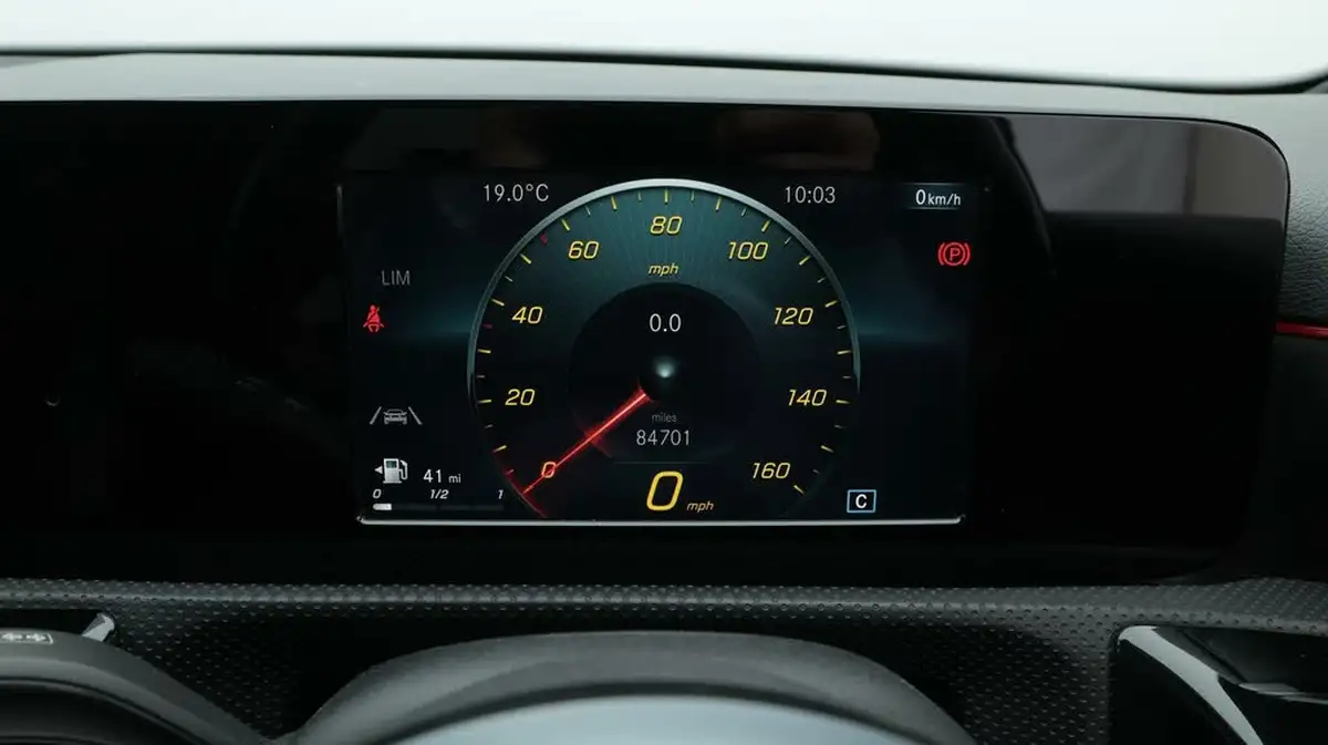 2020-mercedes-benz-a-class-13-a200-amg-line-hatchback-5d-big-10