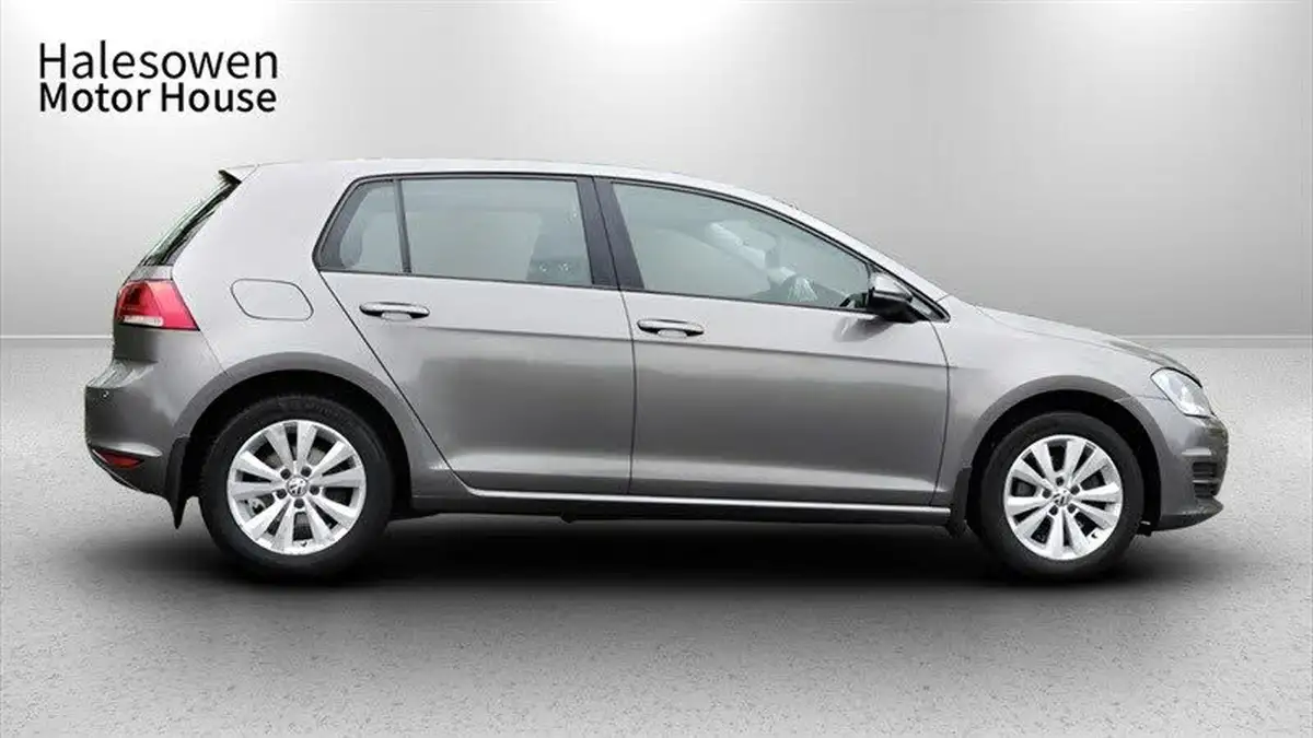 2013-volkswagen-golf-14-se-ss-hatchback-5d-1395cc-dsg-big-2