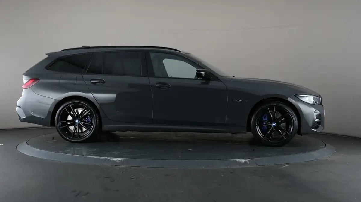 2022-bmw-3-series-20-330e-m-sport-pro-edition-touring-5d-big-52