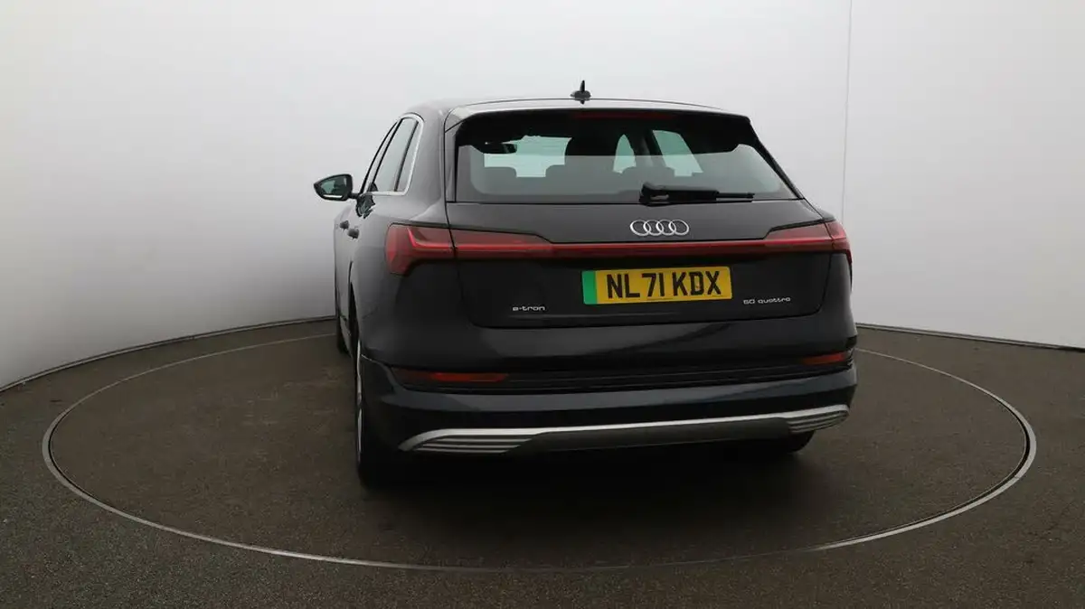 2021-audi-e-tron-50e-technik-station-wagon-big-53