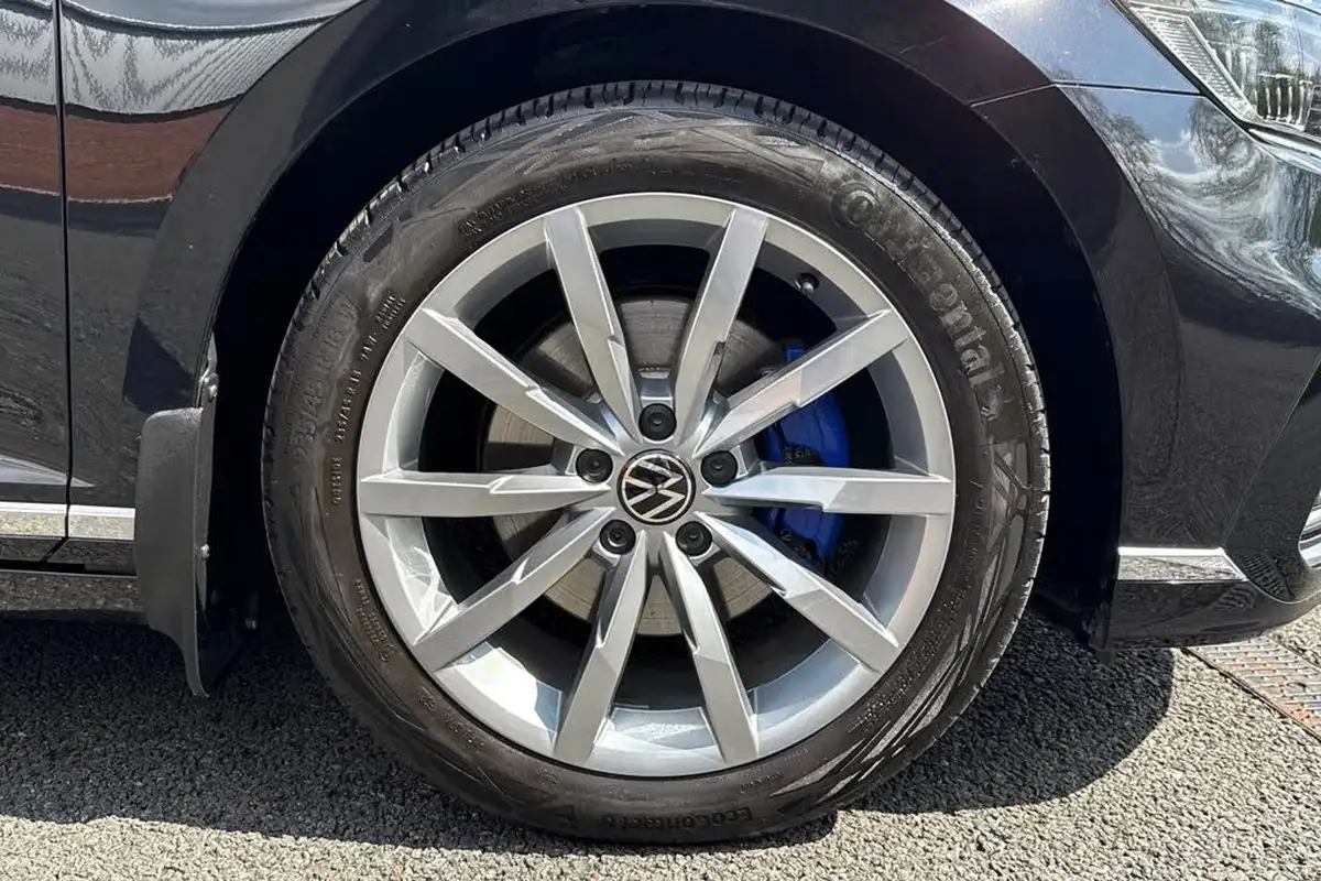 2022-volkswagen-passat-14-tsi-gte-advance-estate-5d-big-9