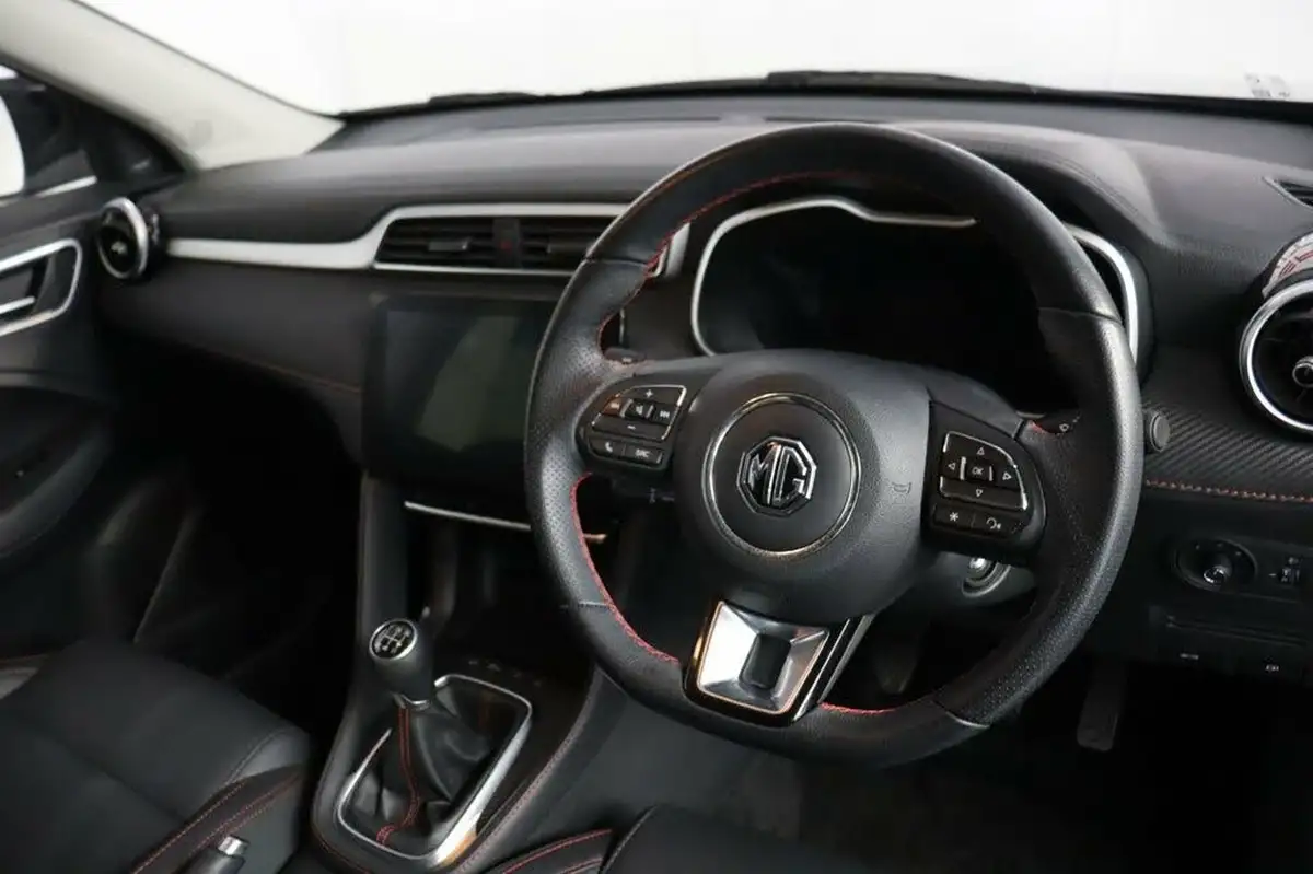 2022-mg-zs-suv-15-vti-tech-exclusive-big-18