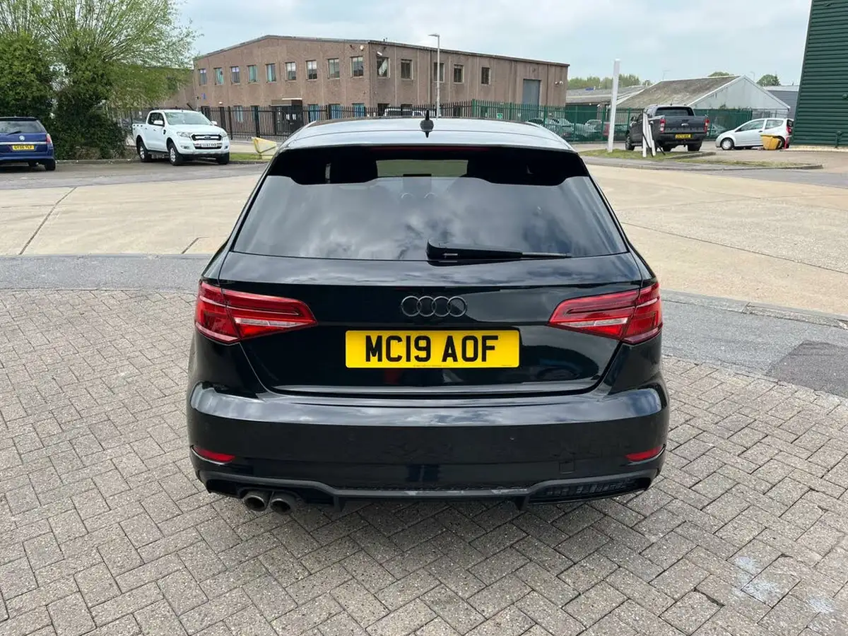 2019-audi-a3-15-35-tfsi-black-edition-cod-ss-sportback-5d-big-4