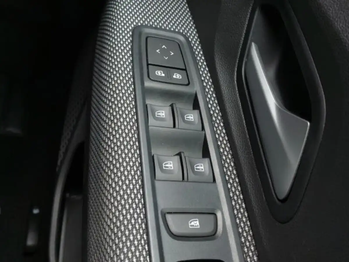 2024-dacia-sandero-stepway-10-tce-expression-90bhp-big-18