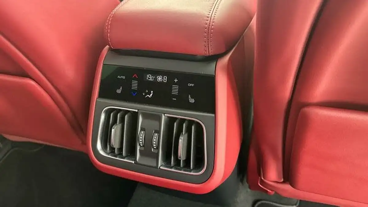 2023-maserati-grecale-20-modena-big-36