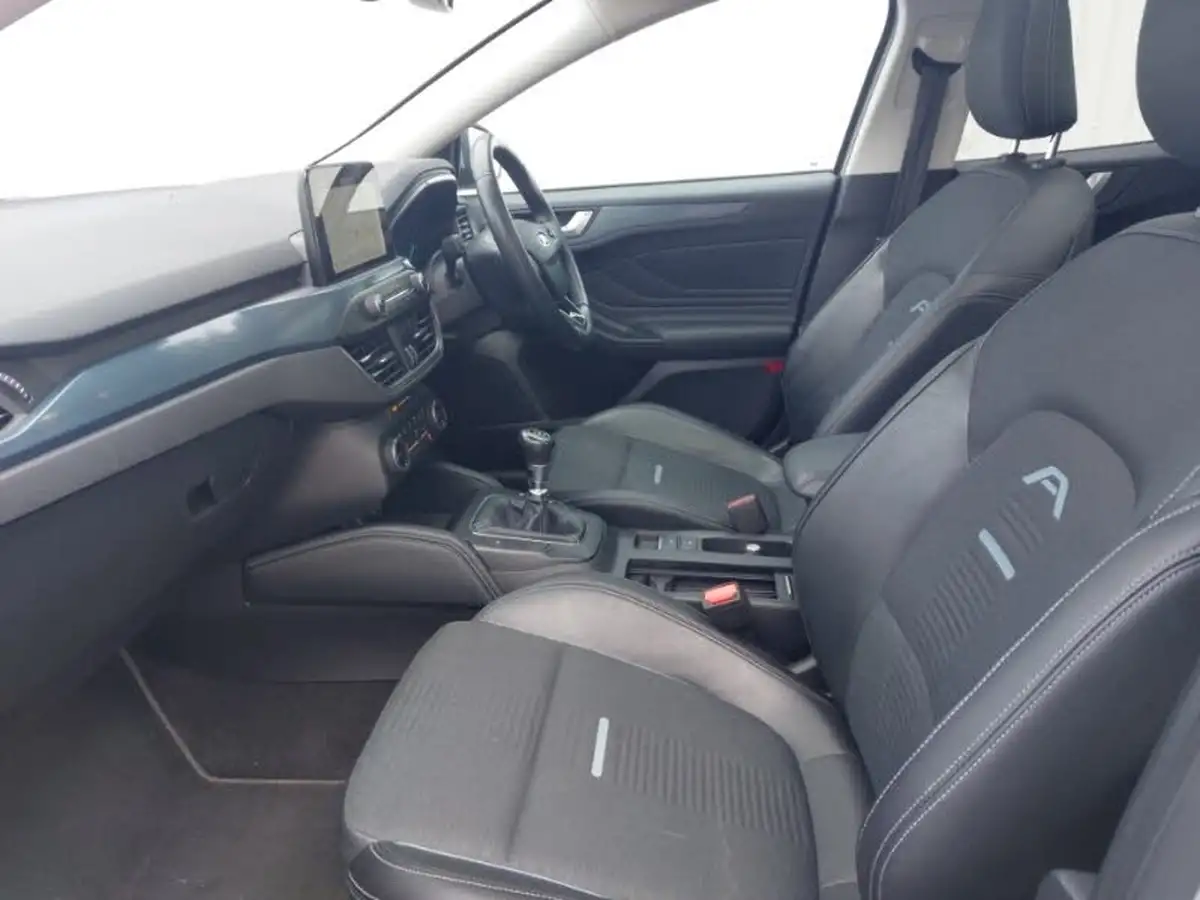 2019-ford-focus-15t-active-x-hatchback-big-4