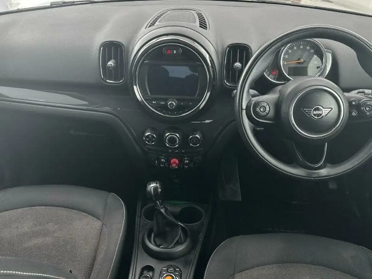 2019-mini-countryman-15-cooper-classic-big-4