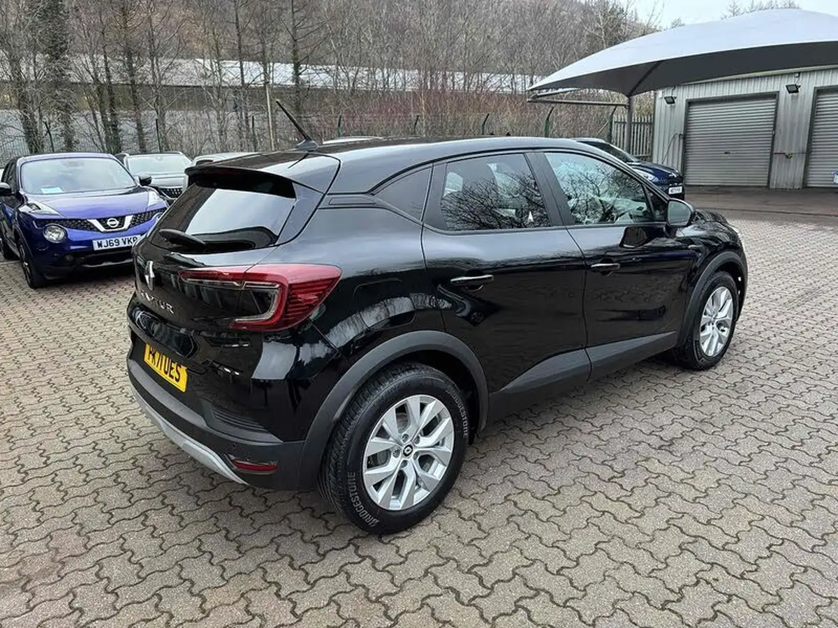 2021-renault-captur-13-tce-iconic-edition-big-4