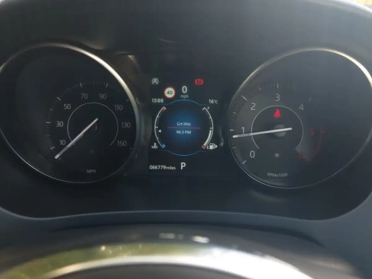 2019-jaguar-e-pace-20-i4d-r-dynamic-se-180ps-awd-auto-big-18