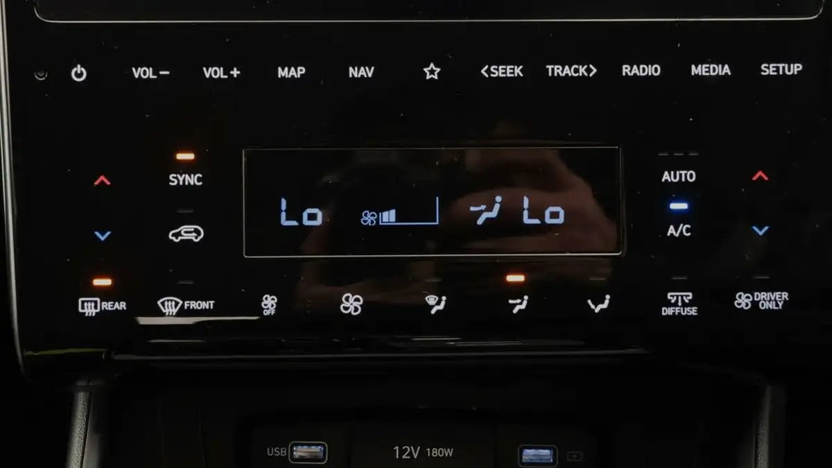 2023-hyundai-tucson-16-t-gdi-se-connect-230ps-hybrid-auto-big-12