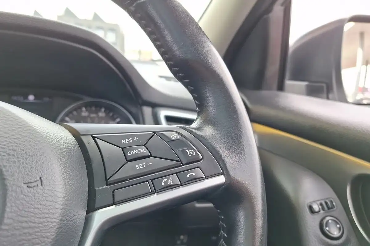 2018-nissan-qashqai-12-dig-t-n-connecta-big-34