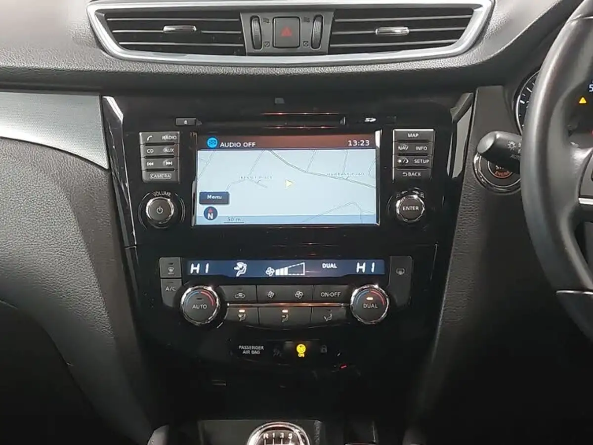 2018-nissan-qashqai-12-dig-t-n-connecta-big-6