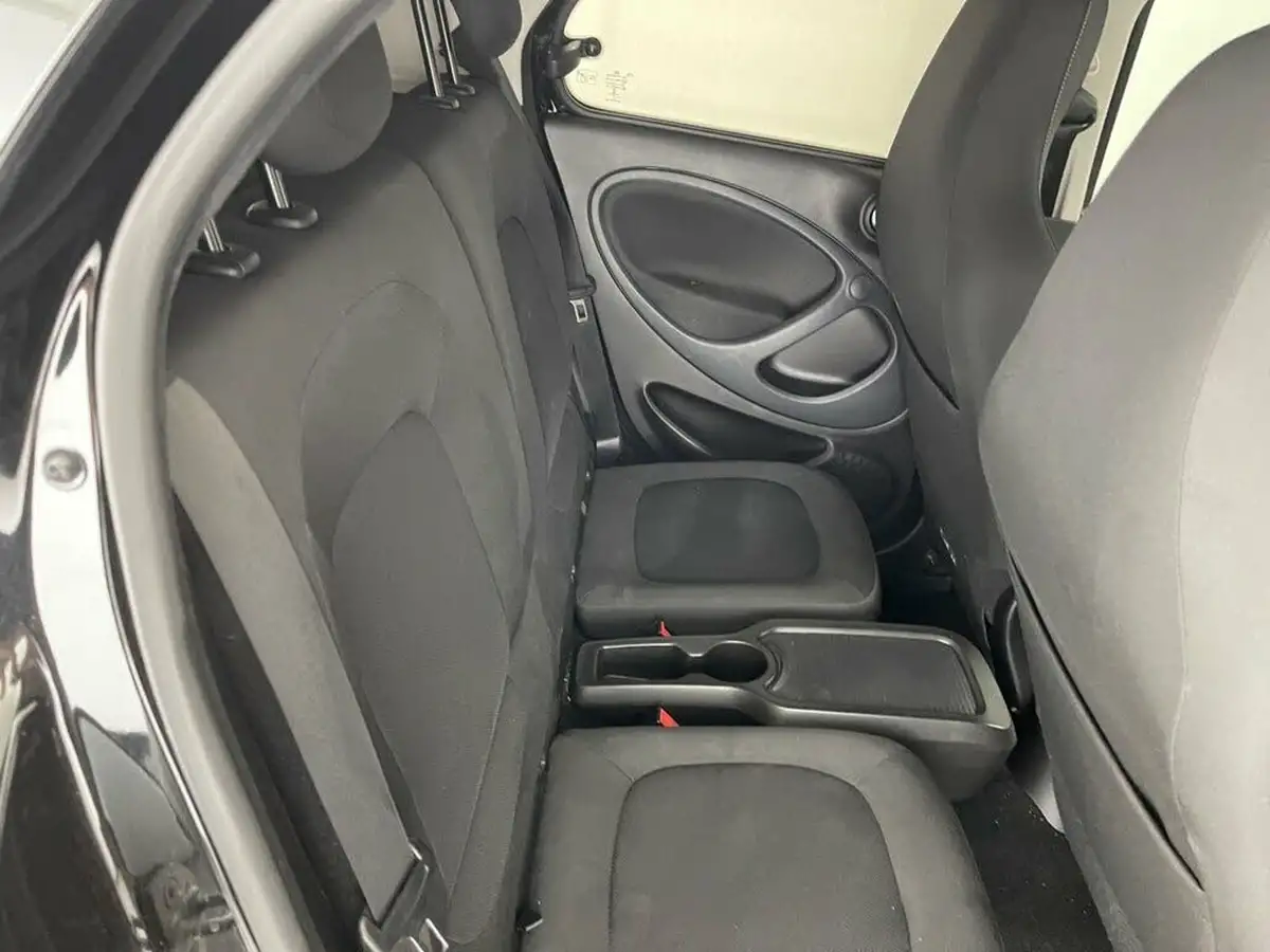 2019-smart-forfour-09-urban-shadow-edition-twinamic-big-7