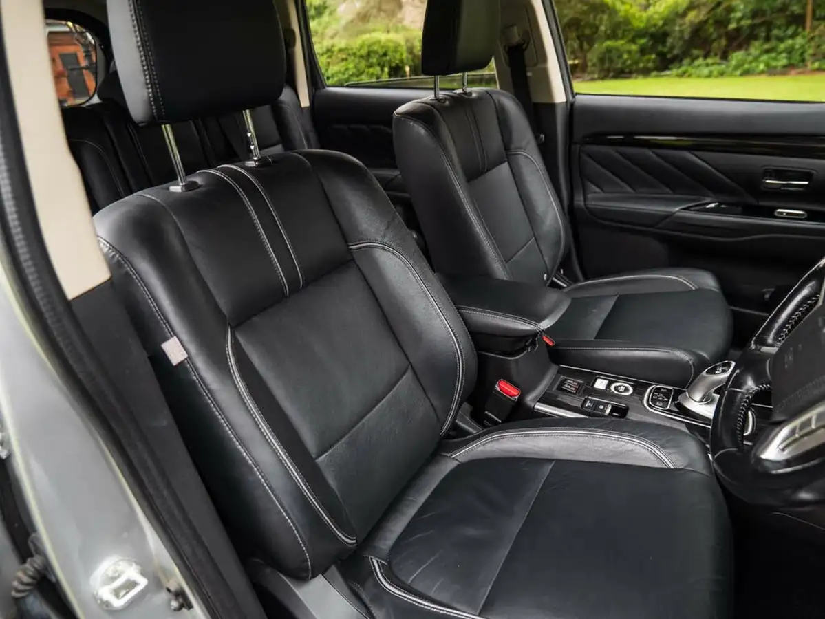 2018-mitsubishi-outlander-20-4hs-phev-5st-big-15