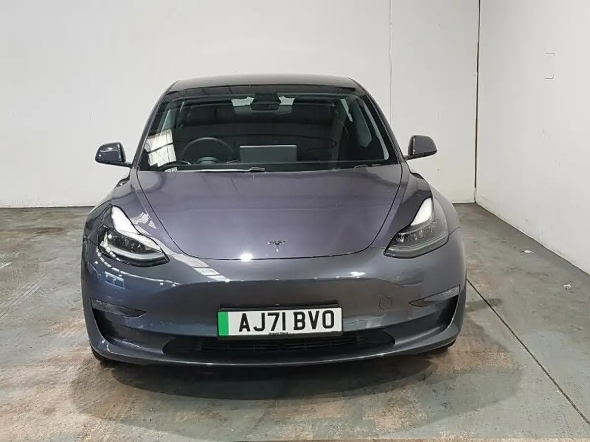 2021-tesla-model-3-e-long-range-awd-big-11