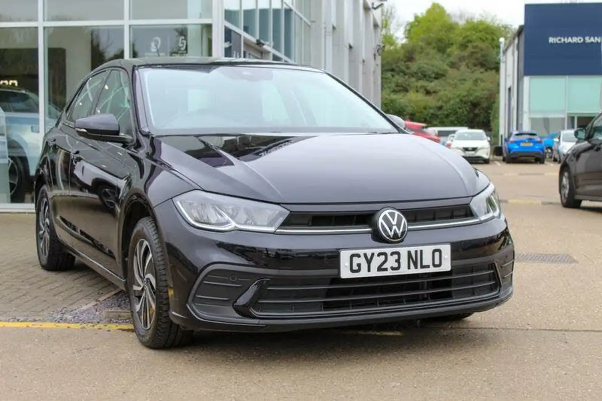 2023-volkswagen-polo-10-tsi-life-big-30