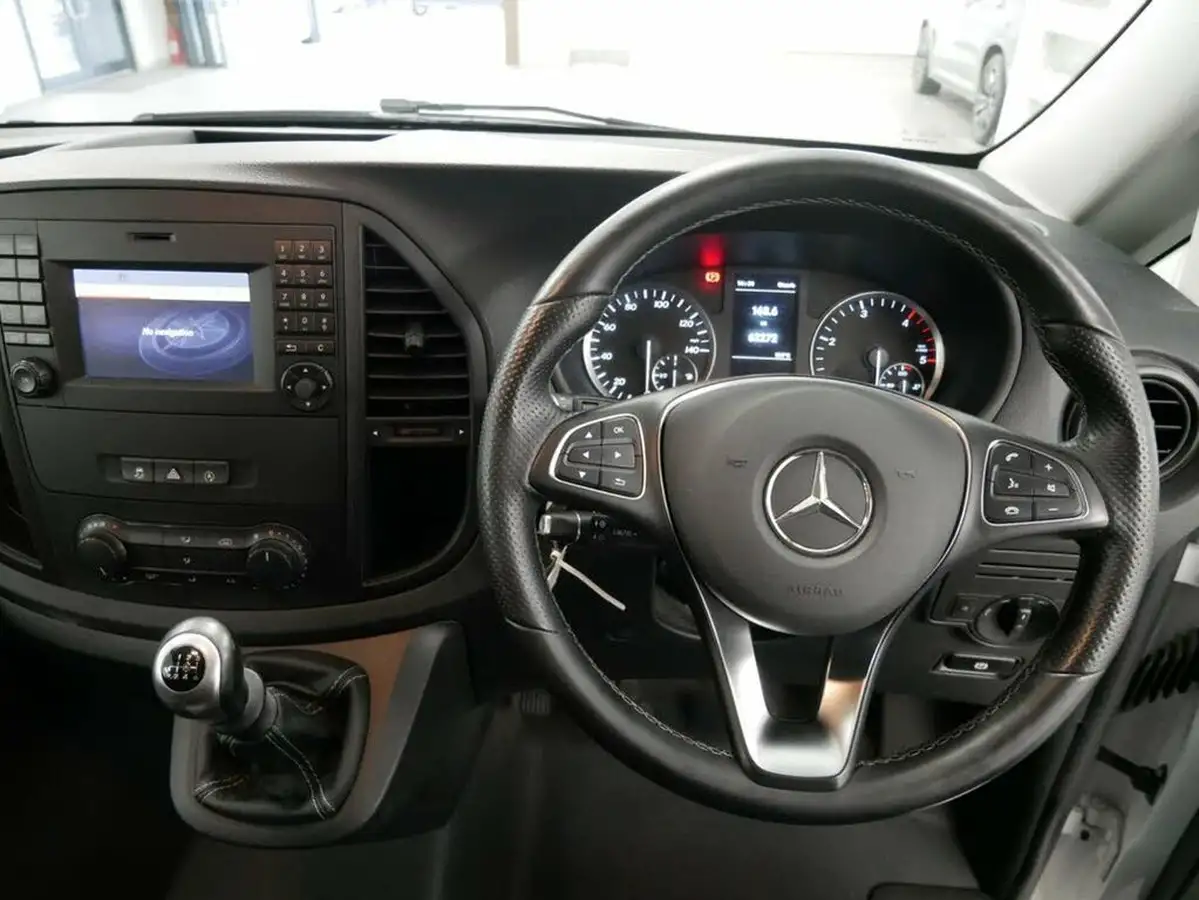 2018-mercedes-benz-vito-21cdi-114-bluetec-crewcab-compact-big-16